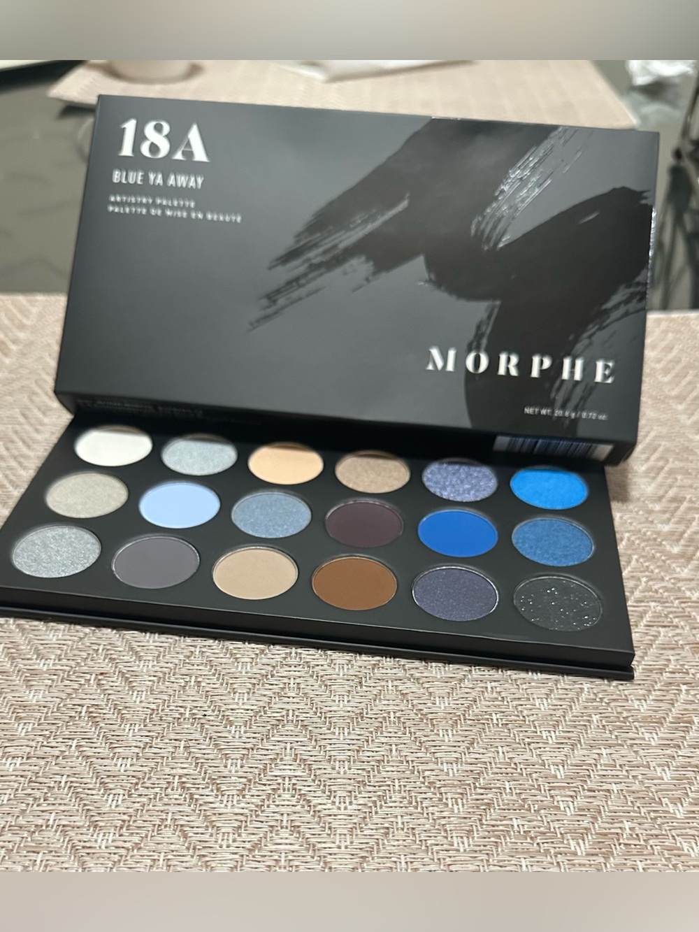 Morphe 18A Blue Ya Away Eyeshadow Palette - Blues, Silver, Gray, Brown